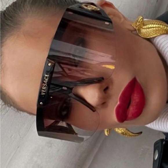 Versace Pink and Black Sunglasses with Extra Lenses - Picture 6 of 6